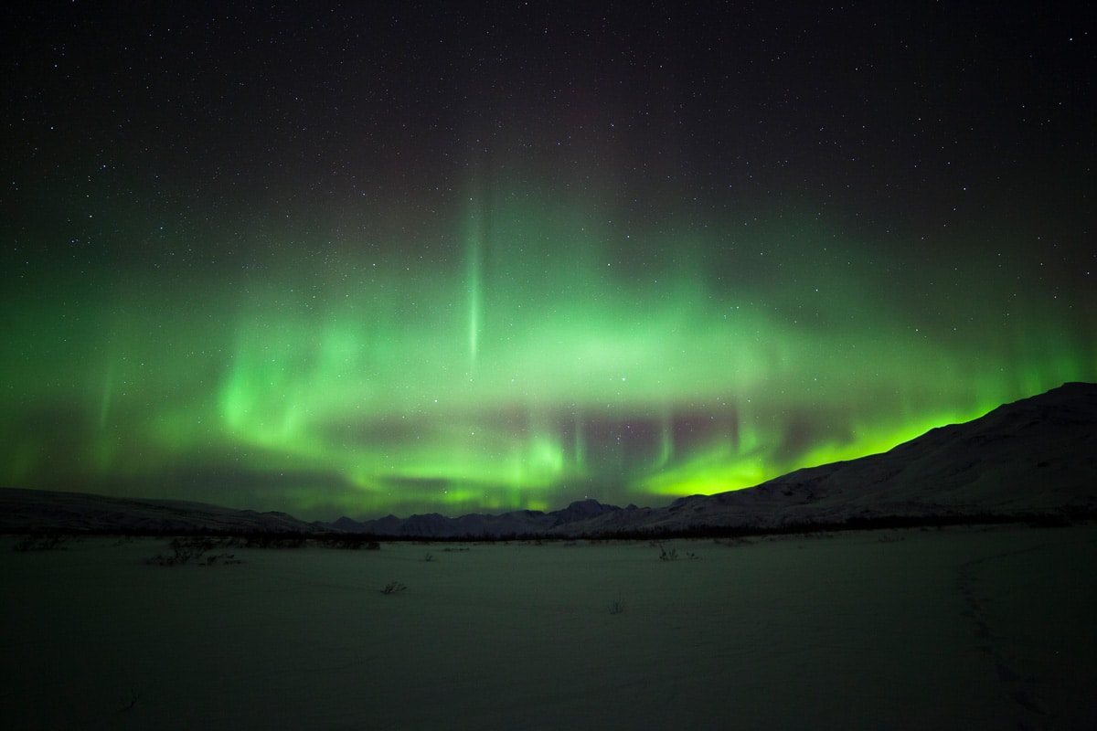 yukon-northern-lights-green-aurora