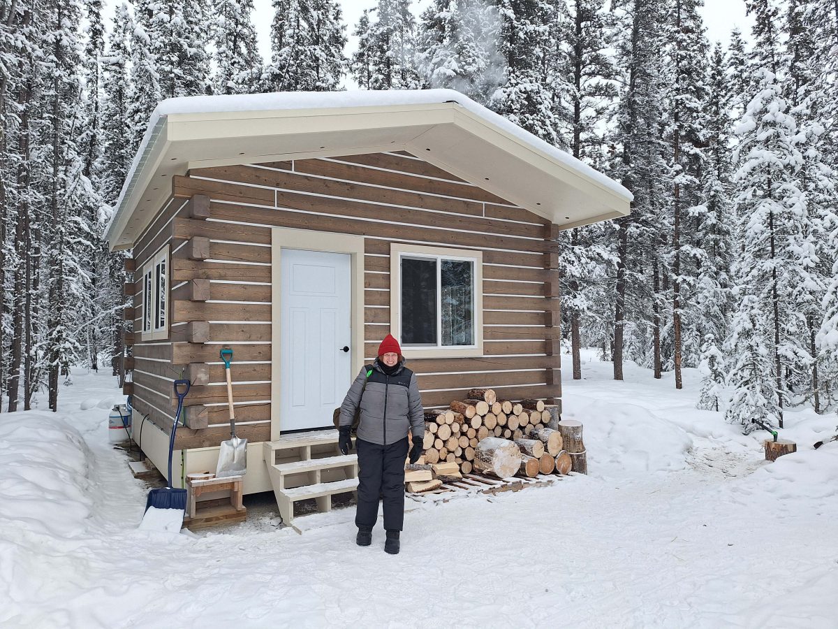 yukon-wilderness-log-cabin-winter